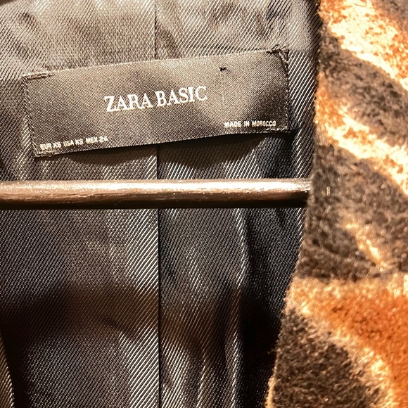 Zara Zebra Print Lined Coat with Front Pockets size XS - Picture 6 of 15
